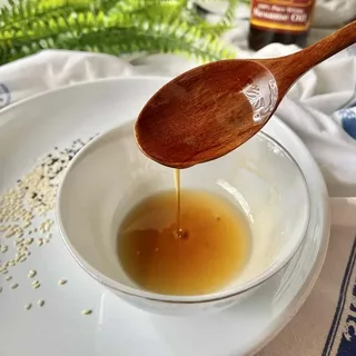 تصویر 2 از روغن کنجد طبیعی زرآوه تهیه‌ شده از کنجد ایرانی مرغوب